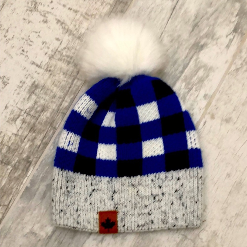 Cozy Blue, Black & White Checkered Pattern Knit Winter Hat/Toque Unisex